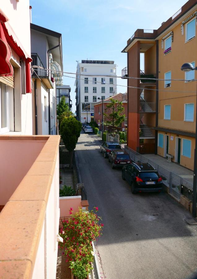 Casa Adele Caorle Apartment Bagian luar foto